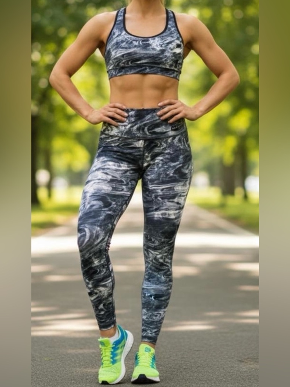Betsy Johnson Marble-Print High-Waist Leggings - Black/Gray